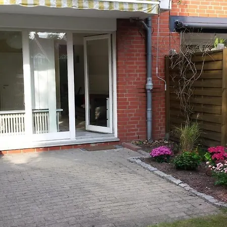 Διαμέρισμα With Garden In County Hamburg, Near Metro *